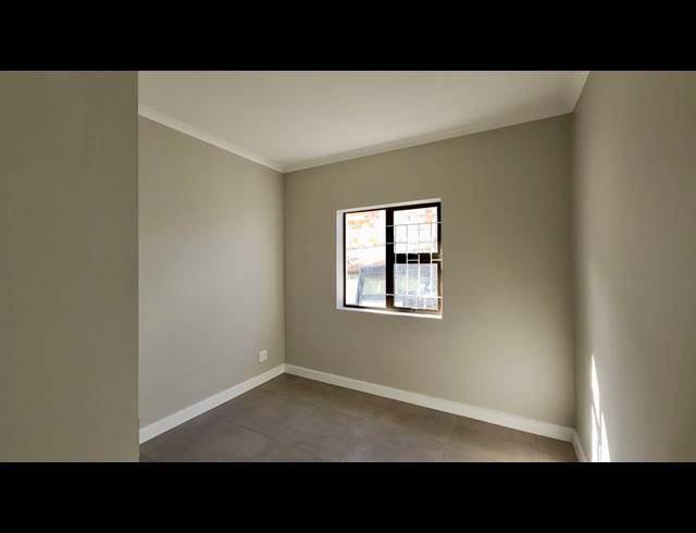 2 BEDROOM APARTMENT TO LET IN TOWNSEND ESTATE